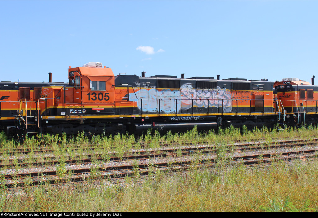 BNSF 1305